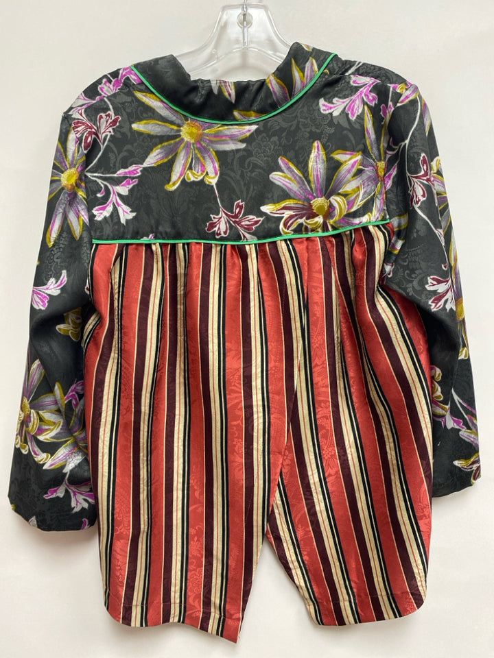 Size S Gray Purple/Pink Flowers Ladies Top