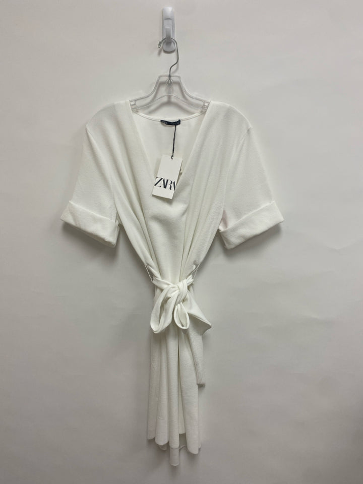 NWT Zara Size XL White V Neck Ladies Dress