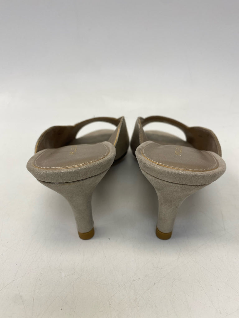 NWOT US Shoe Size 7 Cream Shimmery Heels