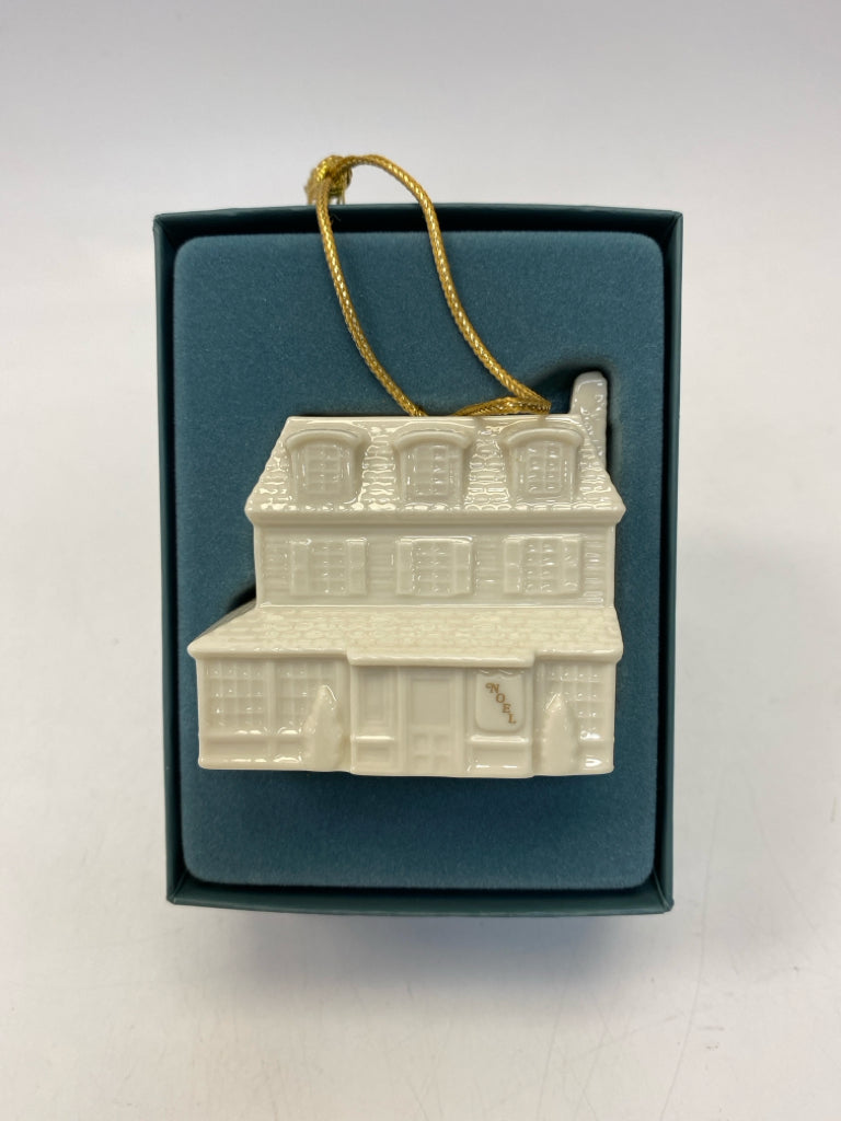 Lenox  Ornament Village Inn