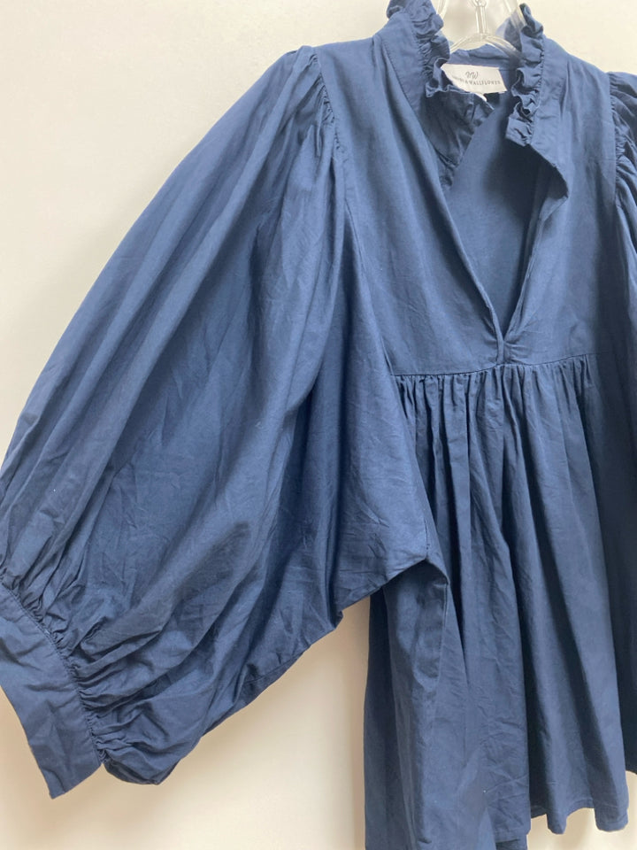 Size L Navy Puff Sleeve Ladies Top