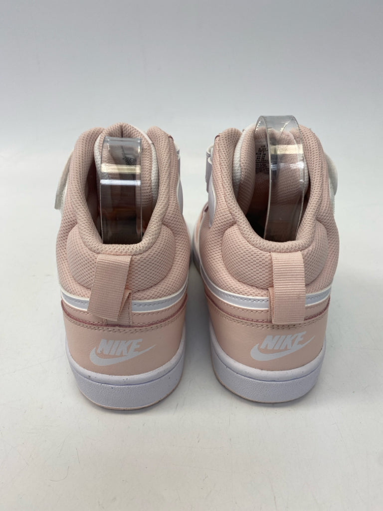 NWOT Nike SIZE 5.5 Peach White Lace-Up Girl&