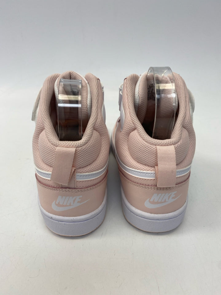NWOT Nike SIZE 5.5 Peach White Lace-Up Girl&