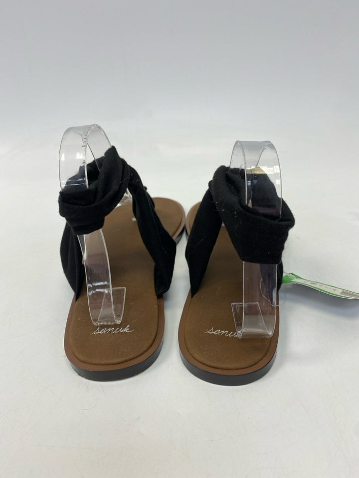 NWT Sanuk  Size 11 Black Sandals