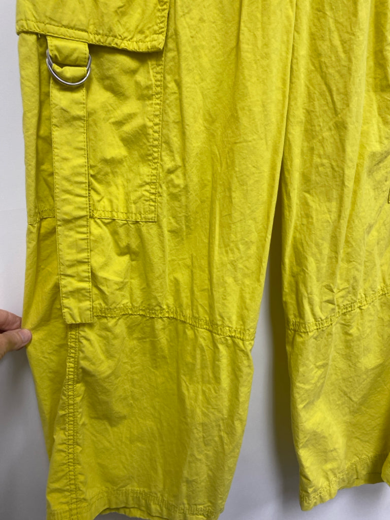 NWT wild fable Size XS Yellow Cargo Ladies Pants