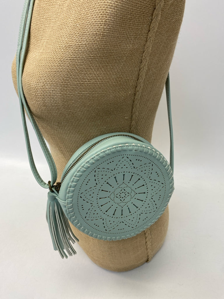 Art Class Mint Blue Perforated Girl&