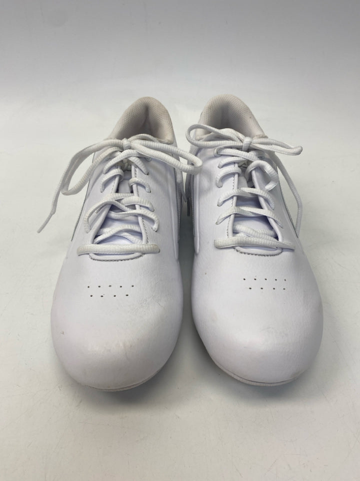 Fila  Size 11 White Lace-up Sneakers