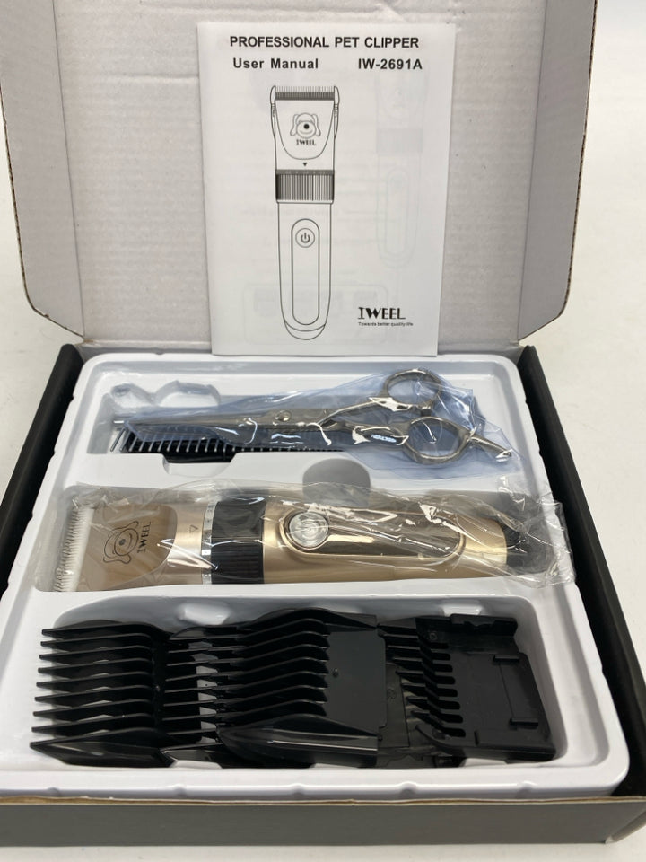 NEW/BOX Misc. Pet