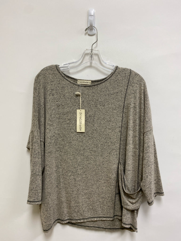 NWT Size M Gray Mottled Ladies Top