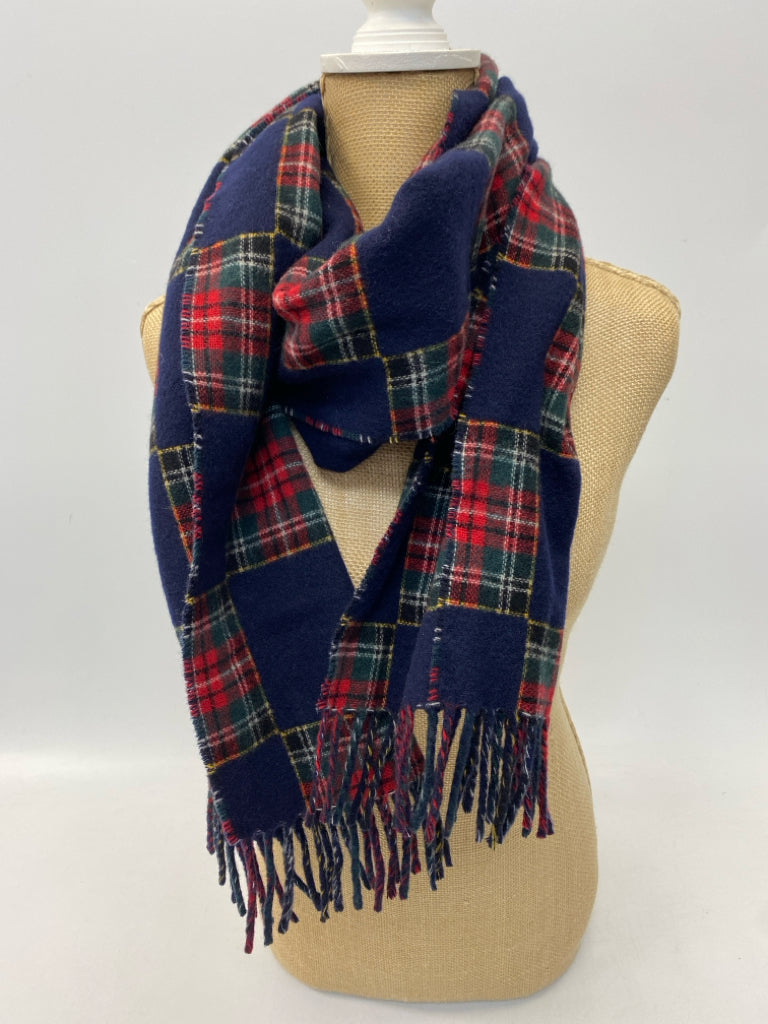 Gap Navy Red/Green Plaid Winter Scarf
