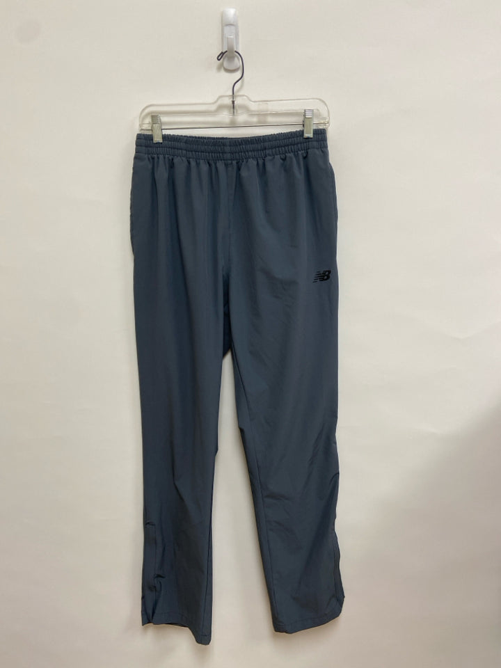 New Balance Size M Dark Gray Men&