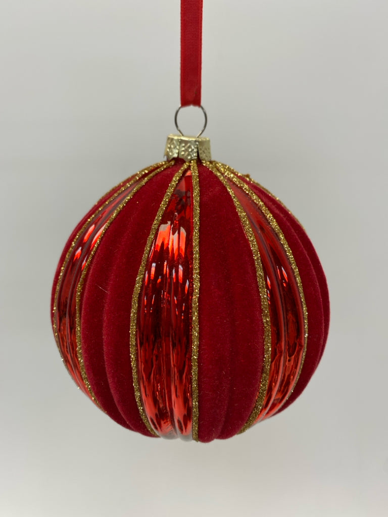 Red Gold Velvet Ornaments