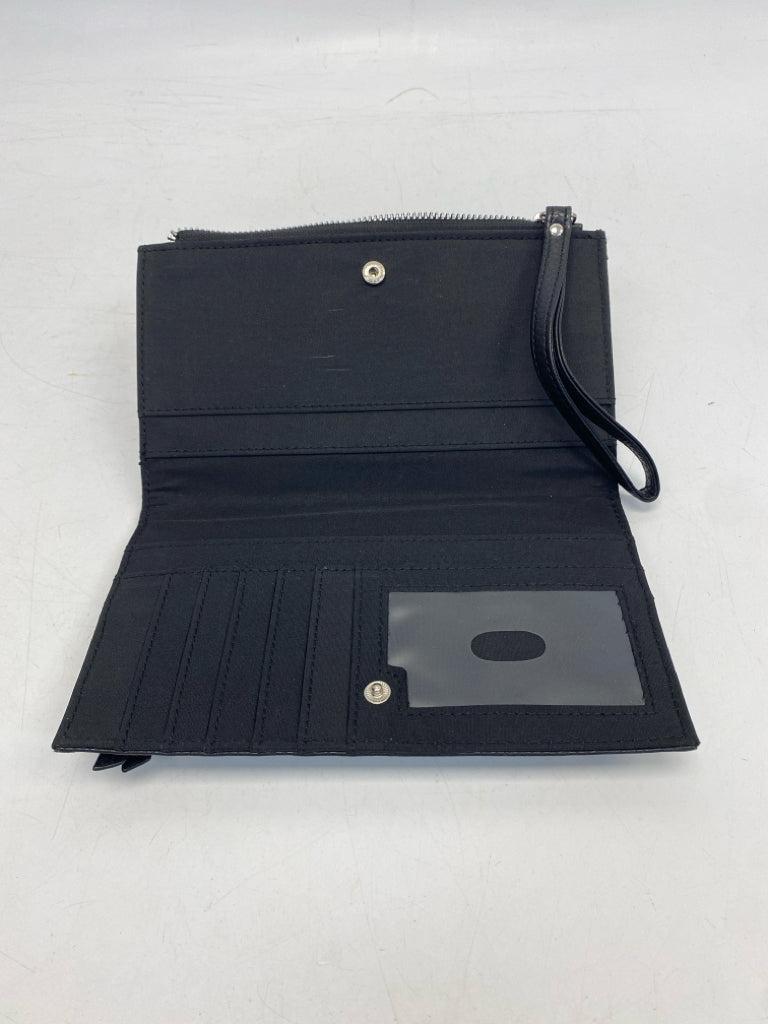 Black Natural Stripe(s) Wristlet