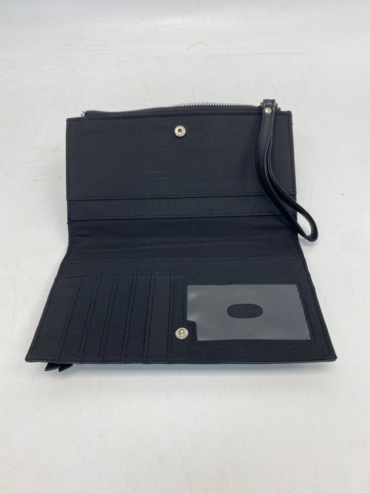 Black Natural Stripe(s) Wristlet