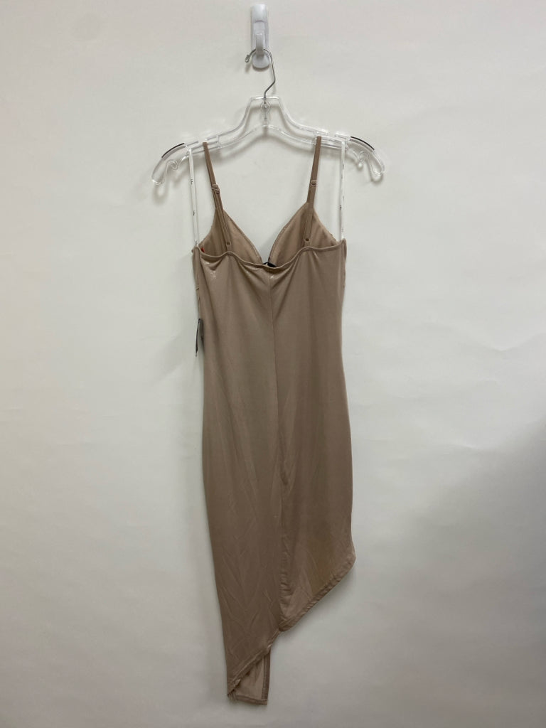 NWT LuLus Size S Beige Silver Iridescent Sleeveless Ladies Dress