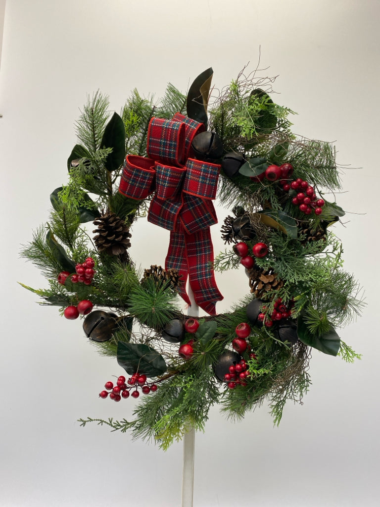 Green Red/Brown Pinecone Christmas