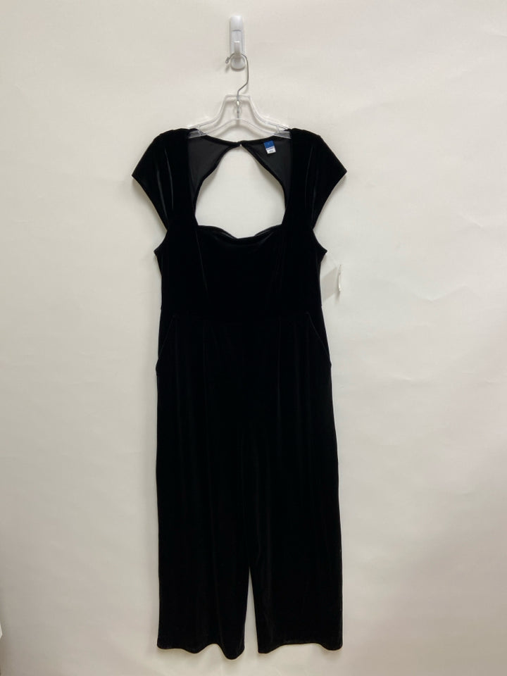 NWT Old Navy Size L Black Wide Leg Velour Ladies Jumpsuit