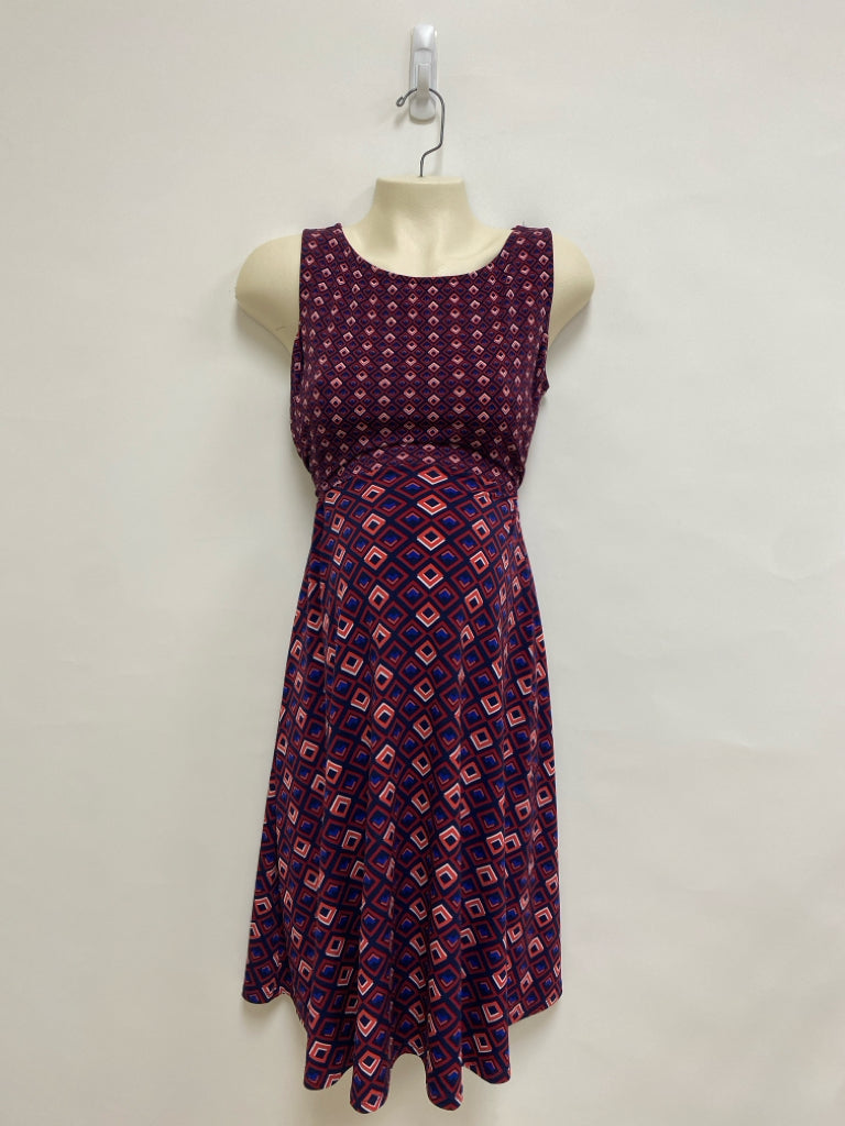 Motherhood Size M Red Navy/White Squares Sleeveless Maternity Dress