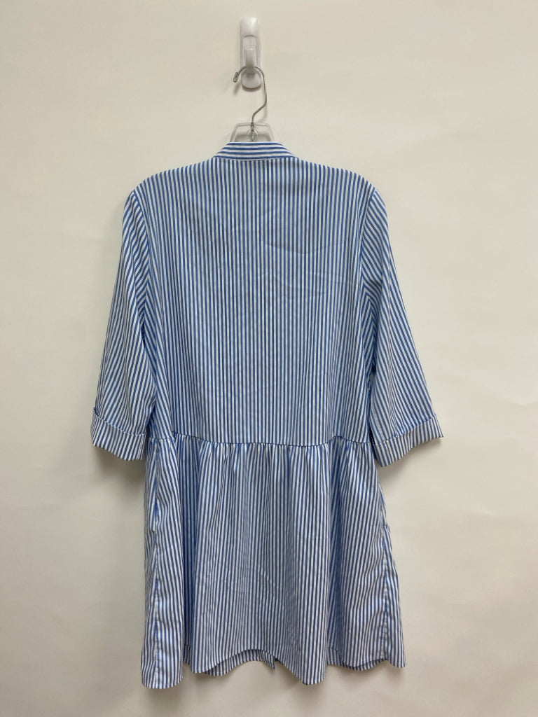 TUCKERNUCK Size M White Blue Striped Ladies Dress