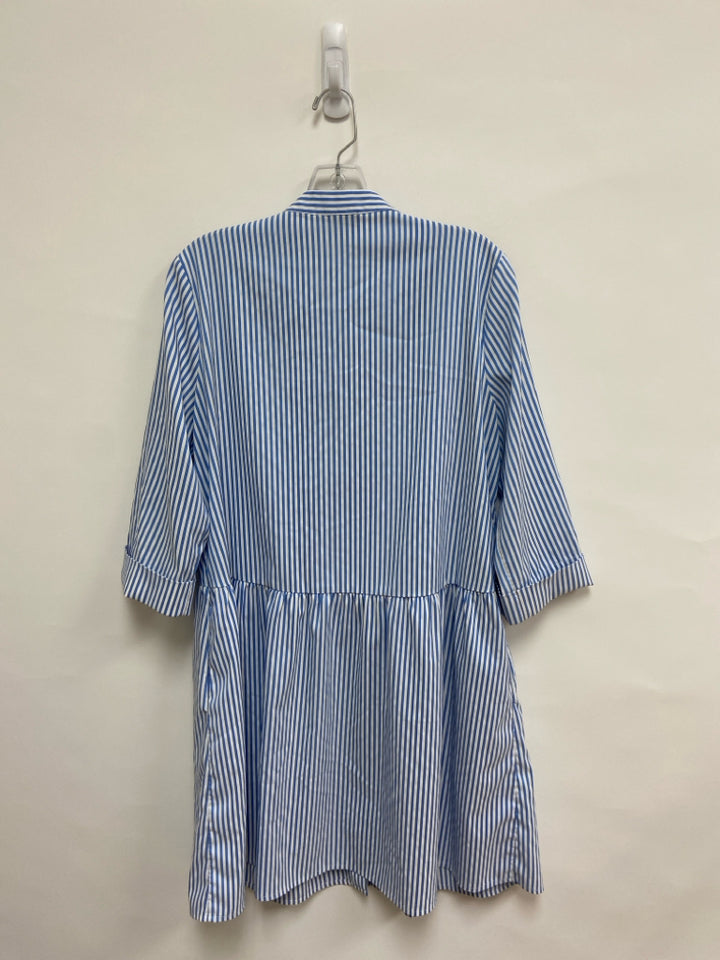 TUCKERNUCK Size M White Blue Striped Ladies Dress