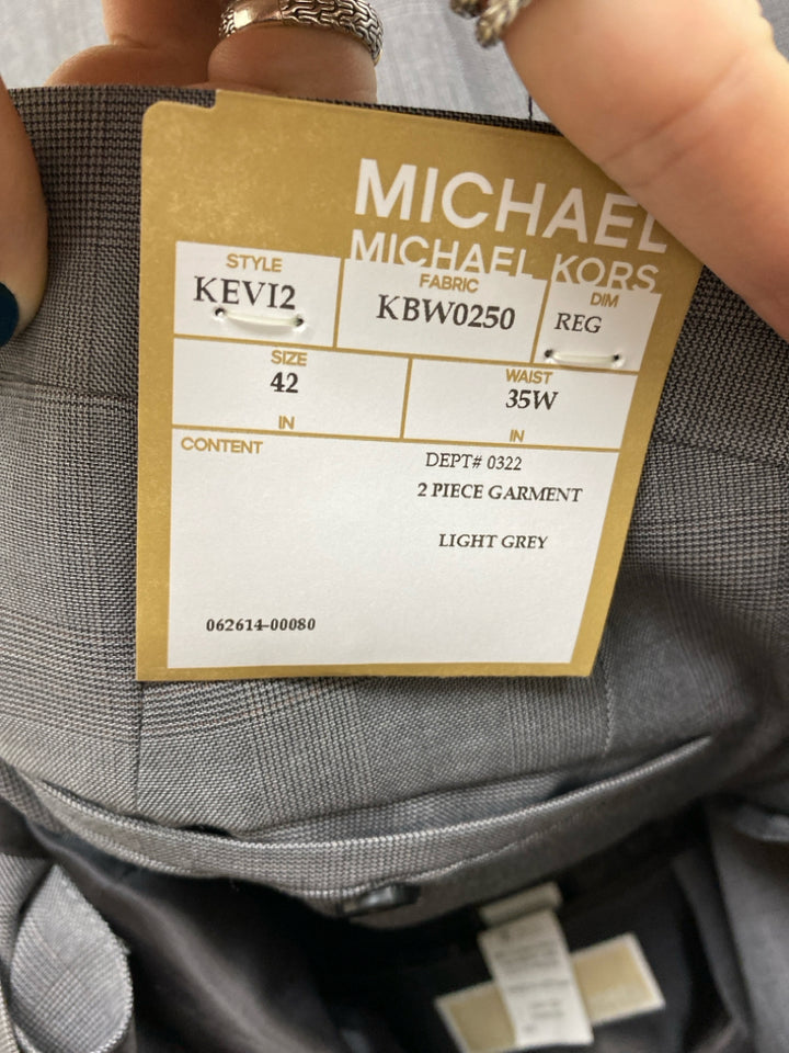 NWT Michael Kors Size 42R Gray Men&