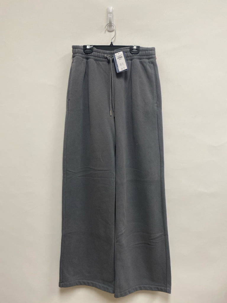 NWT Abercrombie &amp; Fitch Size M Gray Wide Leg Ladies Sweatpant