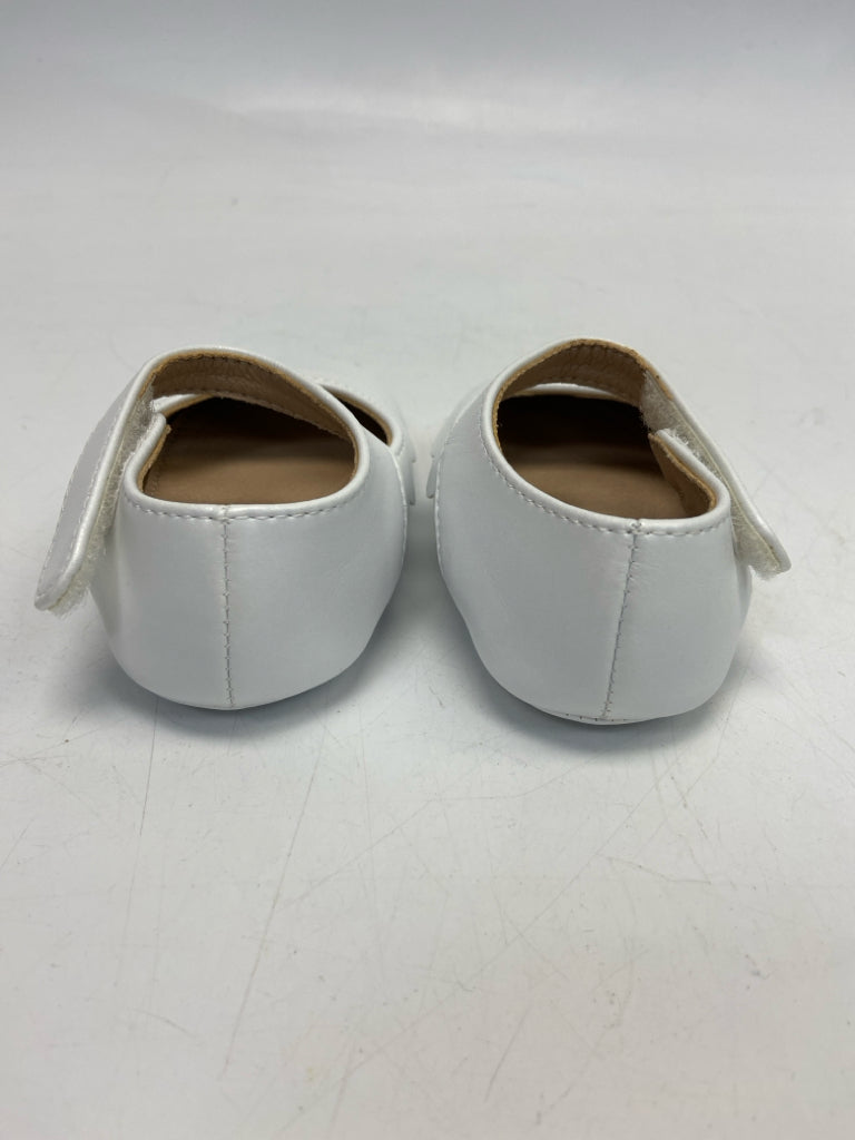 NWOT Felix &amp; Flora SIZE 130 White Scalloped Girl&