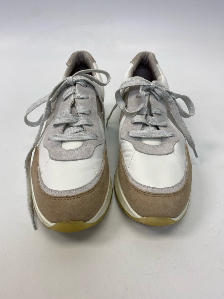 Munro  Size 9 White Tan Lace-up Sneakers