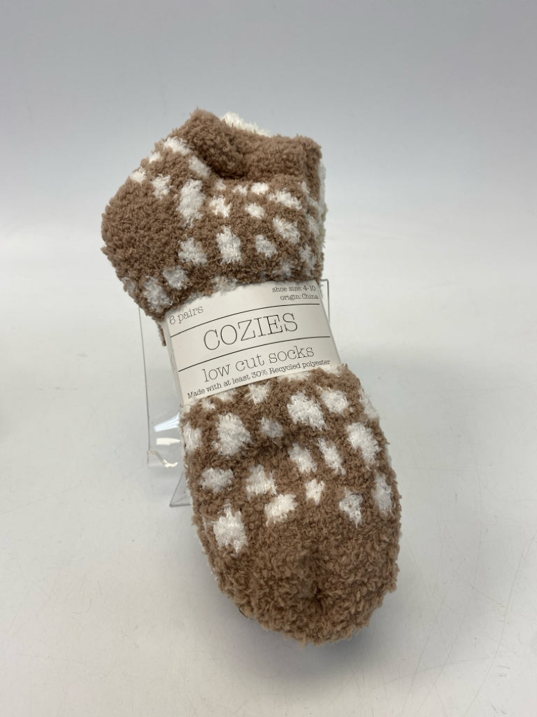 NEW Brown White Assorted Socks