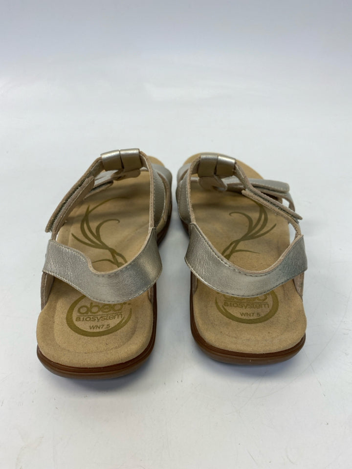 NWOT Abeo Size 7.5N Gold Metallic Sandals  **NARROW**