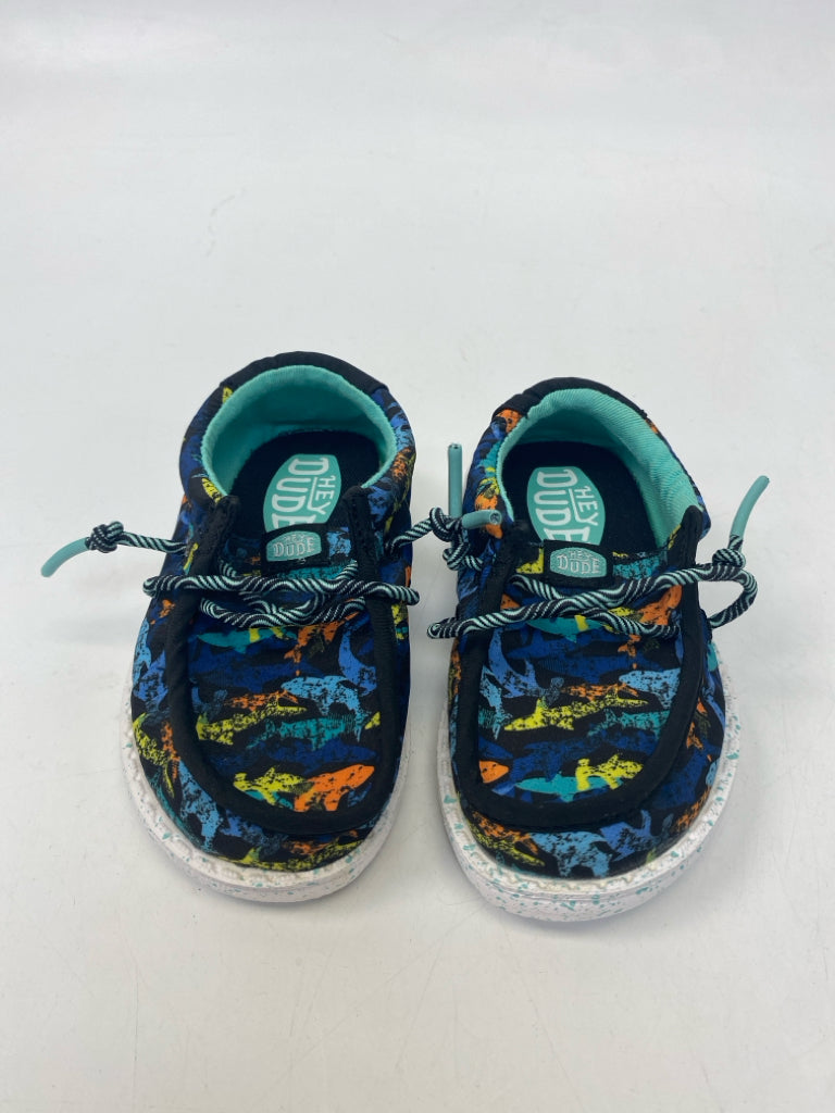 Hey Dude SIZE 5 Black Multi Color Shark Boy&