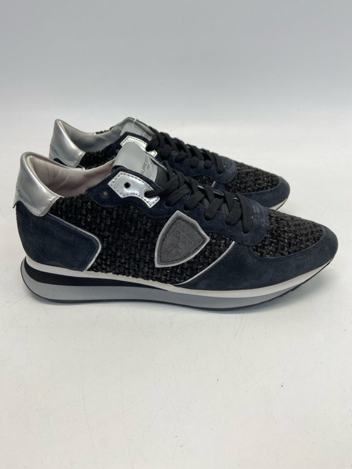 NWT Phillipe Model EU Shoe Size 39 US Shoe Size 8.5 Navy Black Lace-up Sneakers