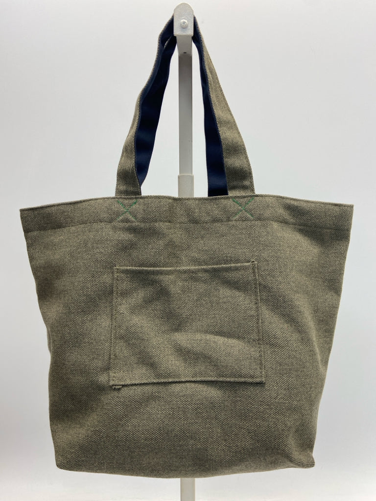 NWT Sunbrella Olive Navy Tote Bag