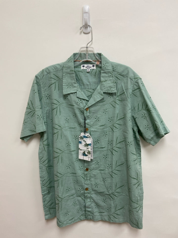 NWT Free Planet Size M Seafoam Embroidered Button Up Men&