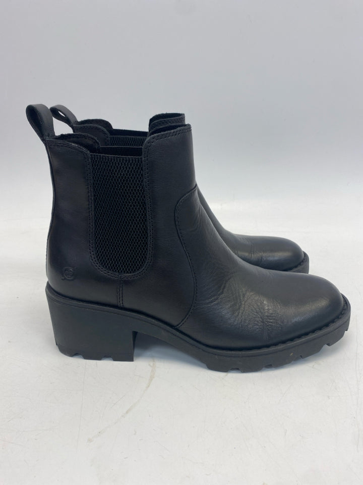 Born US Shoe Size 11 Black Boots