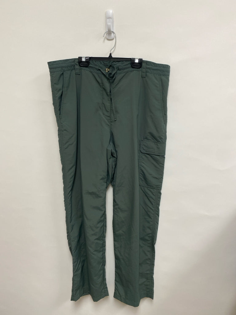 North Face Size L Dark Green Cargo Ladies Pants
