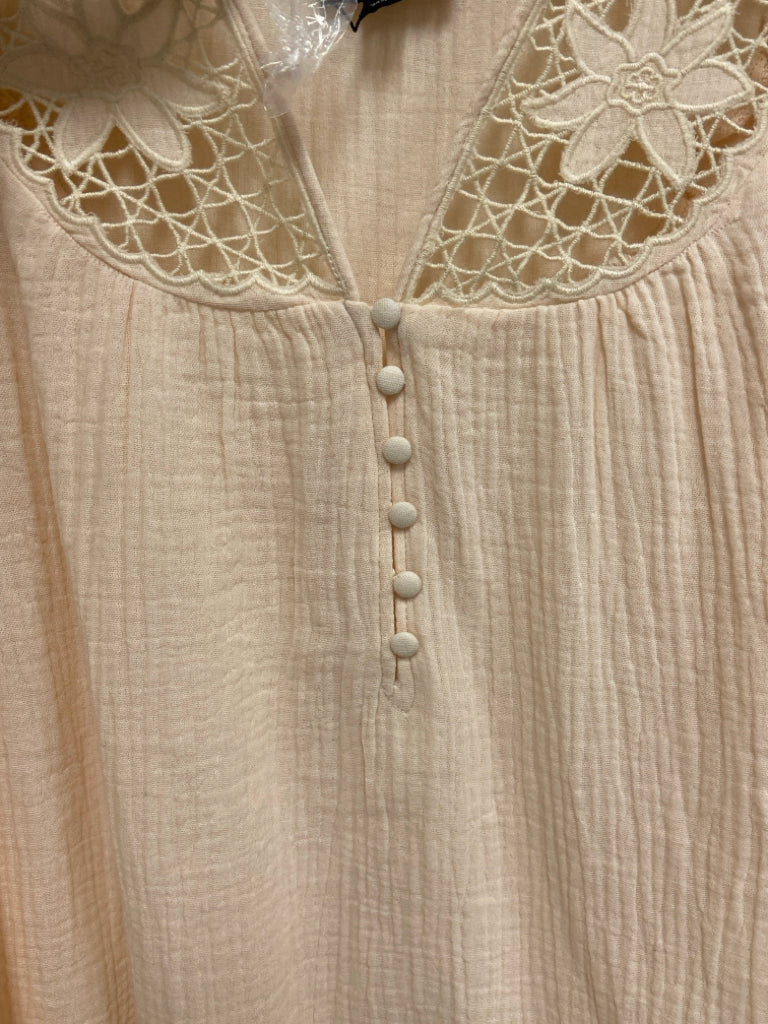 NWT GiGiO Size M Cream Short Sleeve Gauze Ladies Top