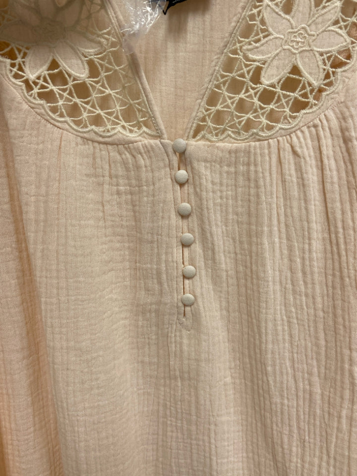 NWT GiGiO Size M Cream Short Sleeve Gauze Ladies Top