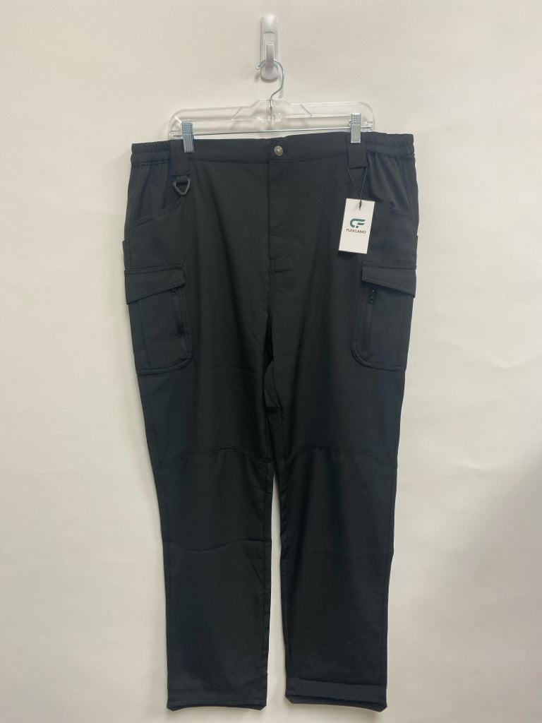 NWT Size 32 Black Cargo Men&