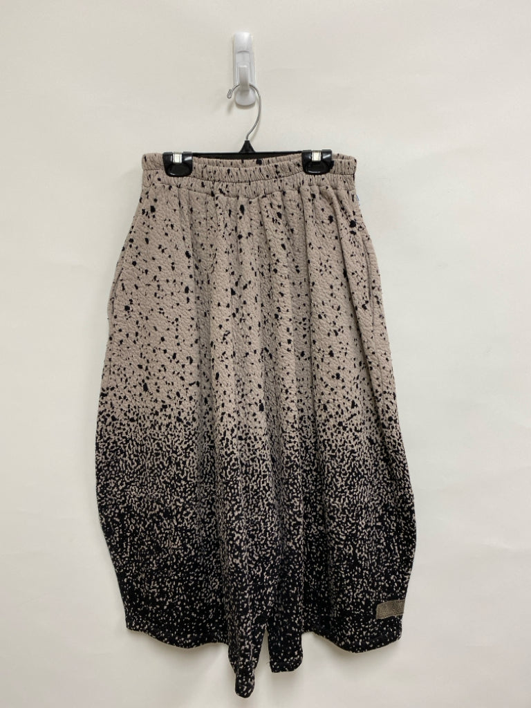 Size S Gray/Black Speckles Cropped Ladies Pants