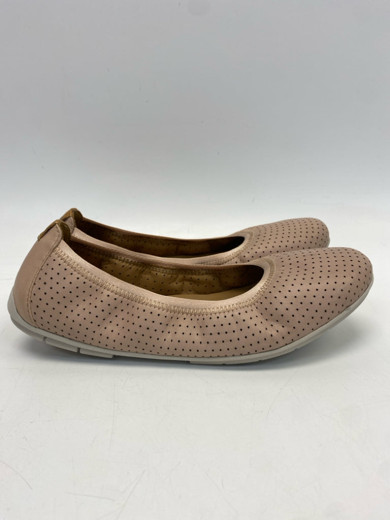Clarks  Size 9 Blush Perforated Flats
