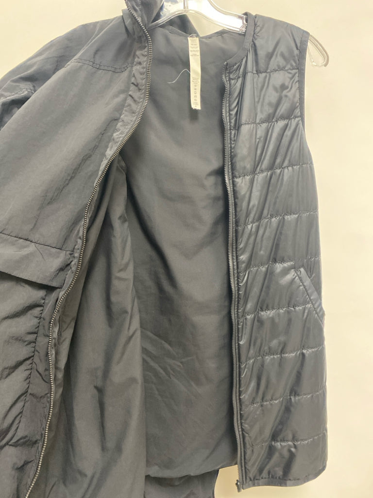 Lululemon Size 4 Black Hooded Zip Down Ladies Jacket