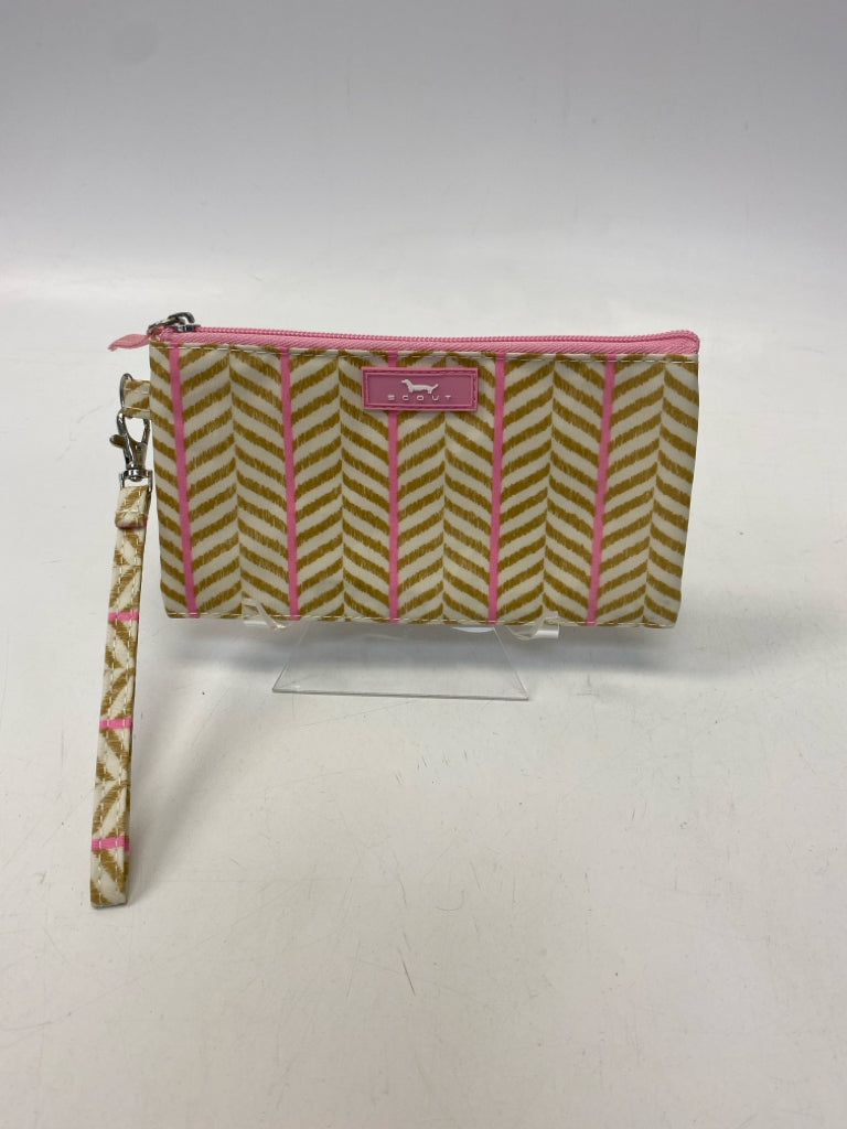 Scout Tan Pink Wristlet