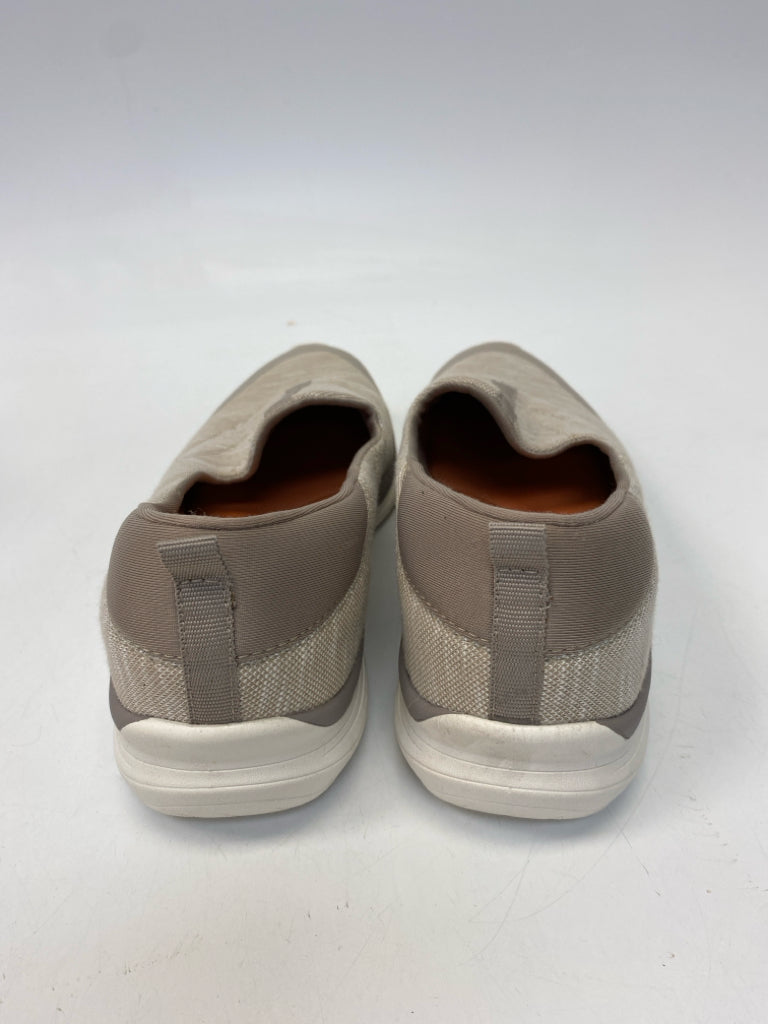 Easy Spirit  Size 11 Cream Sneakers