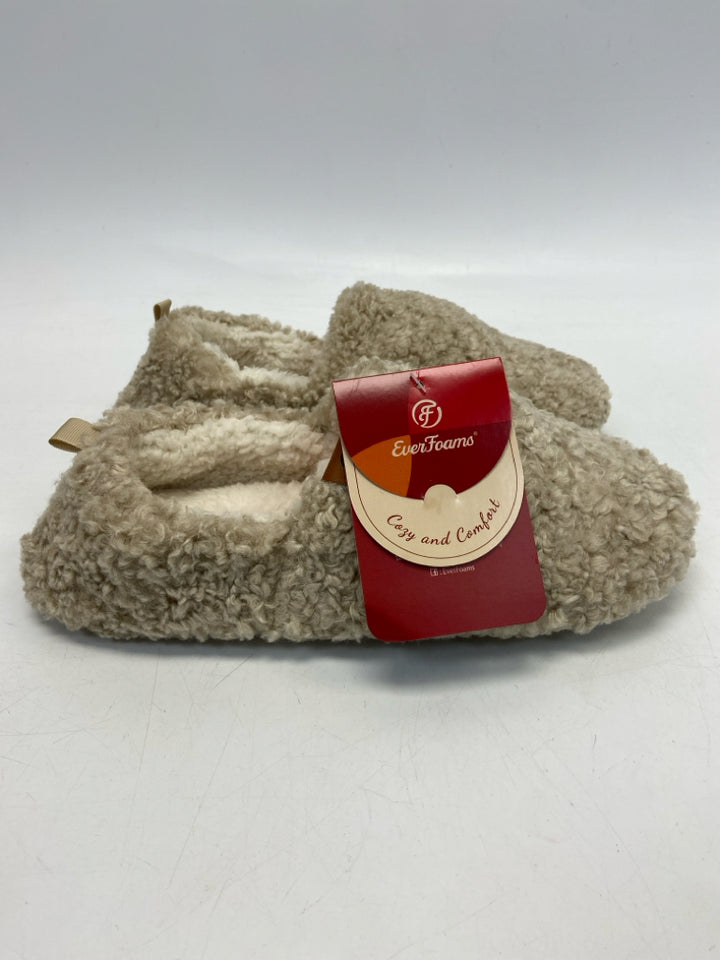 NWT Everfoams Size 7/8 Brown Fuzzy Slippers