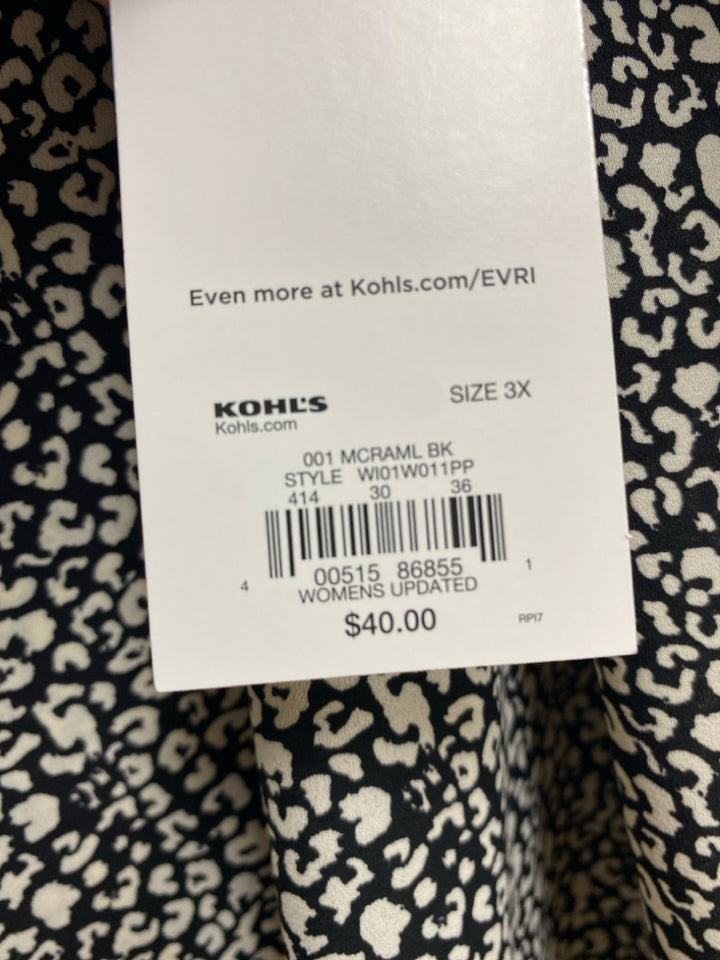 NWT EVRI  SIZE  3X Black Cream Shapes V Neck Plus Size Top