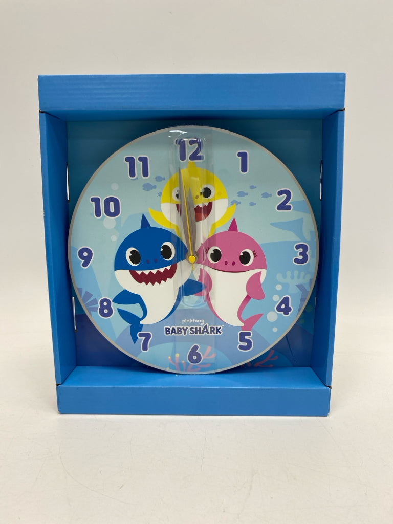 NEW/PKG Blue Pink Metal Kids Misc Room