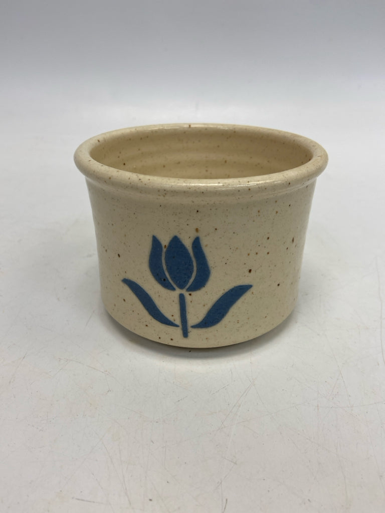 Cream/Blue Pottery