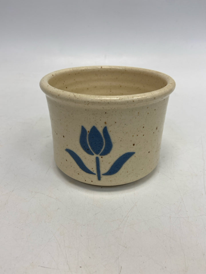 Cream/Blue Pottery