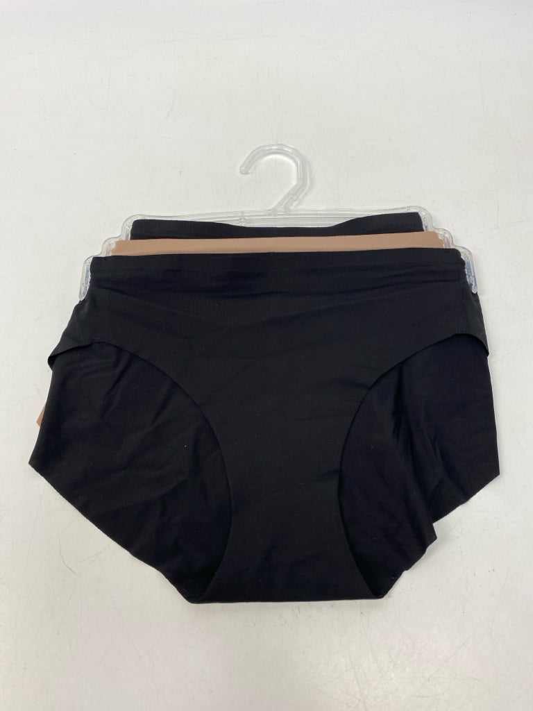 NWOT Lululemon Size M Black Taupe Ladies Underwear